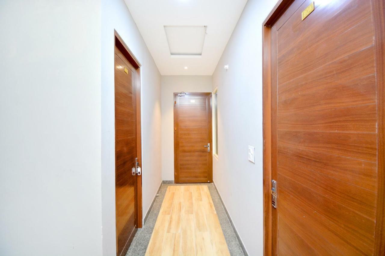 Oyo 40699 Grand Sokhi 호텔 Tarn Taran 외부 사진